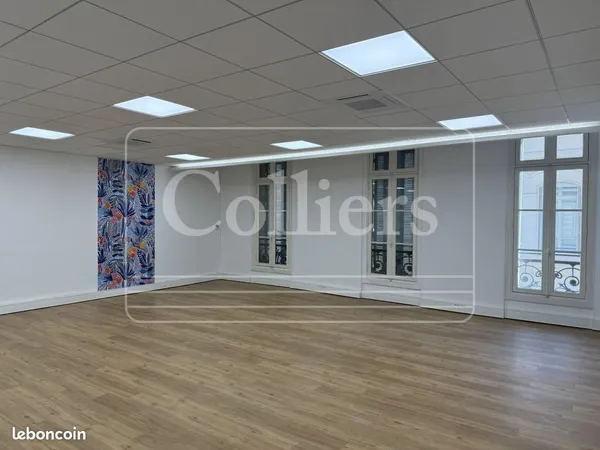 Bureaux 273 m²