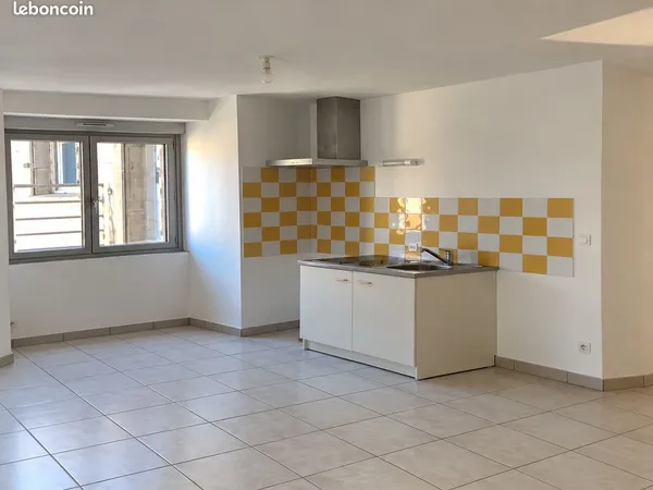 T3 - 51 m² - Hyper-centre de Pouancé - 1er étage