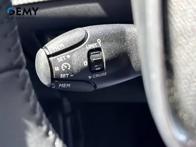 Peugeot 208 electrique 54 kwh 156ch — photo 25