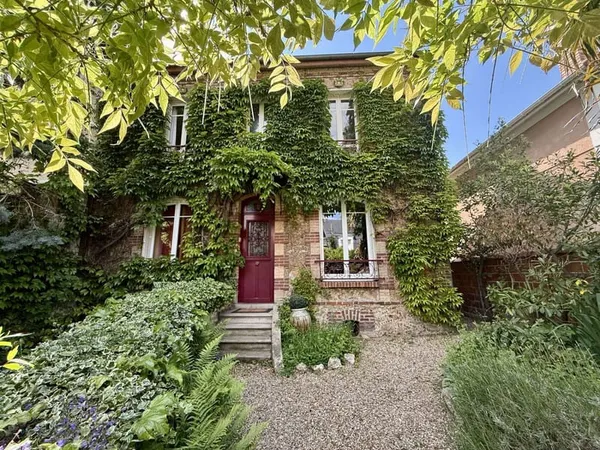 Maison 8 pièces 196 m²
