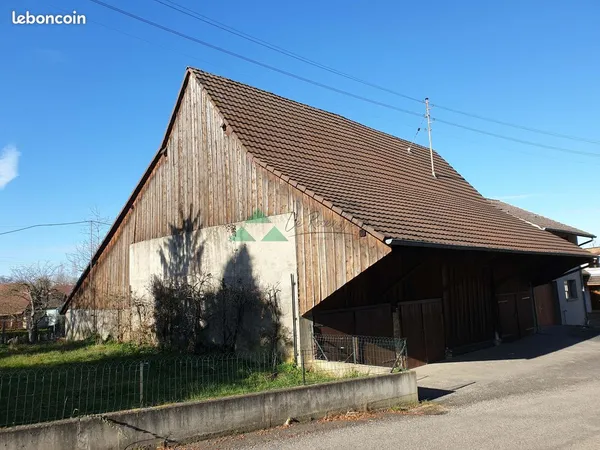 Grange 3 pièces 250 m²