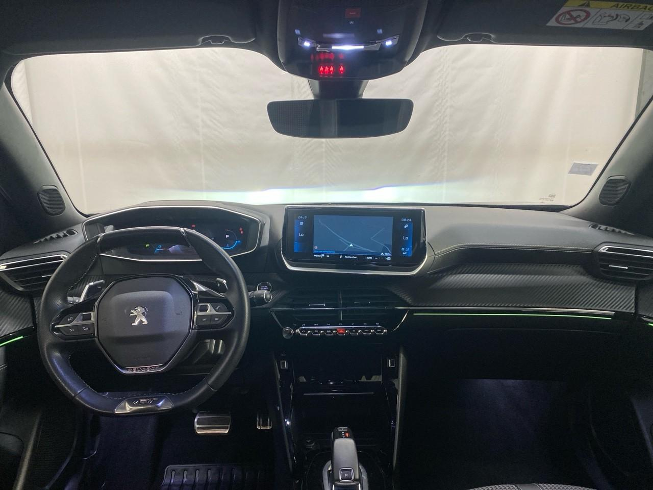 Peugeot 2008 puretech 130 s&s eat8 gt — photo 12