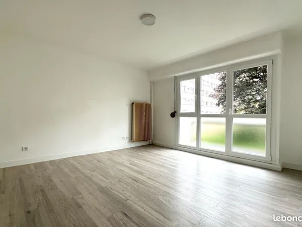Studio 1 pièce 26 m²