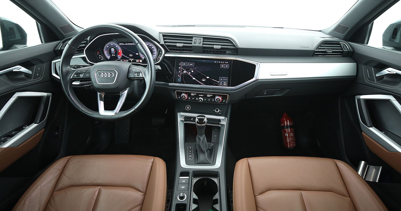 Audi Q3 — photo 19