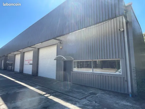 Local commercial ou industriel 770m2