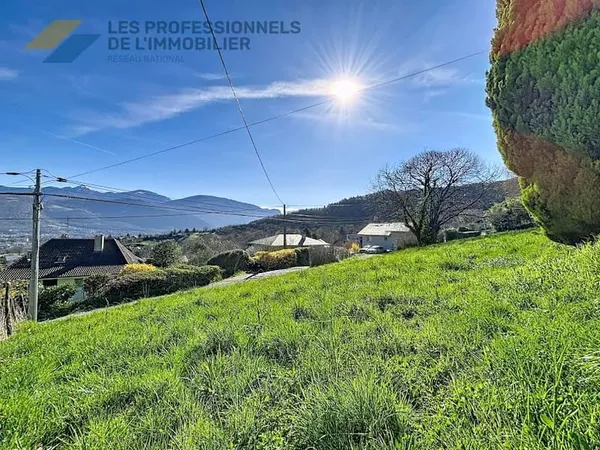 Terrain 925 m²