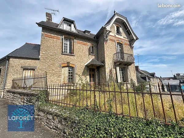 Maison 10 pièces 195 m²