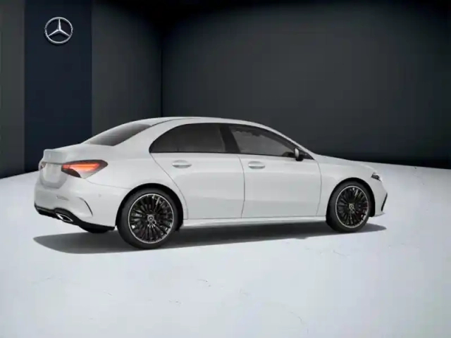 Mercedes Classe A 200 d berline amg line — photo 19