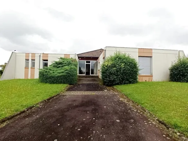 Local 295 m²