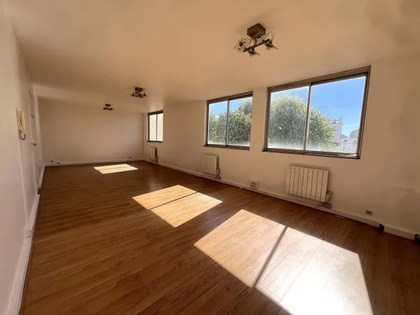 Bureaux 91 m²