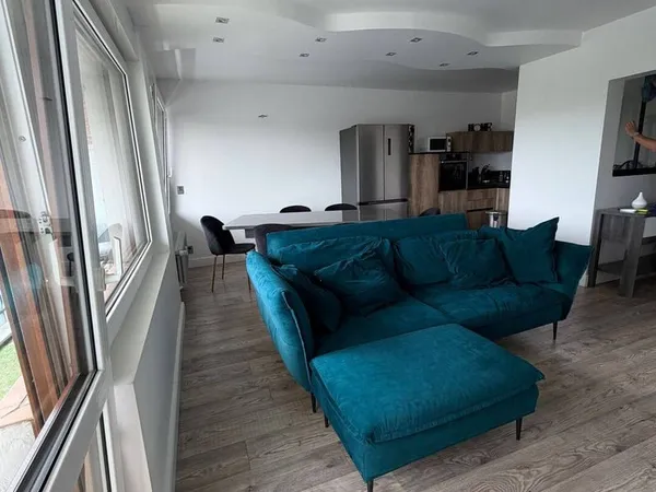 Local 3 pièces 63 m²