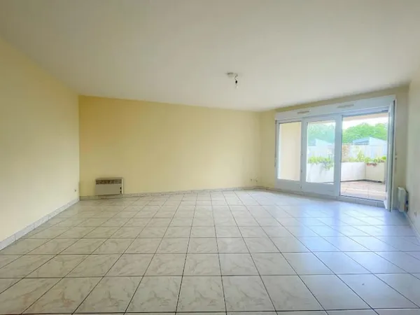 Chambre 4 pièces 84 m²