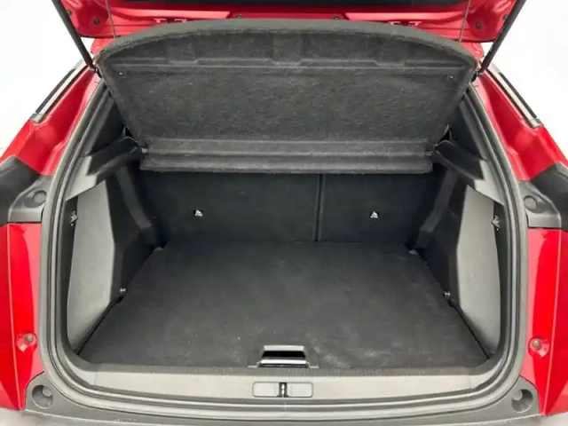 Peugeot 2008 puretech 130 s&amp;s eat8 — photo 6