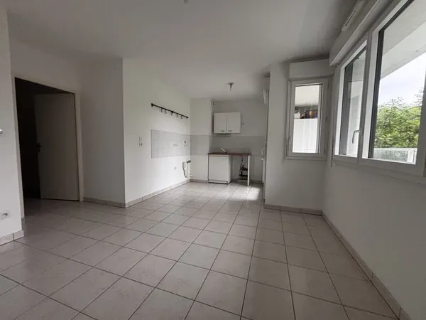 T2 lumineux et rénové avec terrasse - IDEAL INVESTISSEMENT L