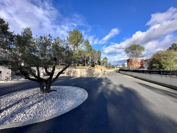 Terrain 175 m²