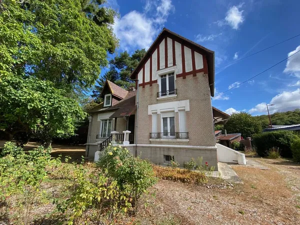 Maison proche centre de Poix