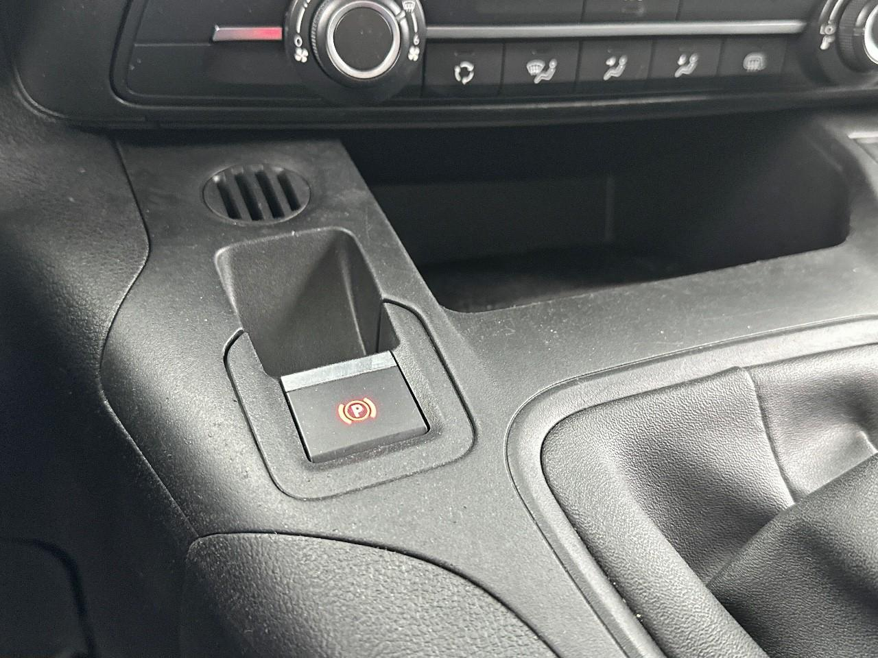 Citroën Berlingo van m 650 bluehdi 100 s&s bvm6 driver — photo 28