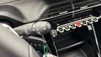 Peugeot 2008 1.2 Hybrid 145ch Style e-DCS6 — photo 24