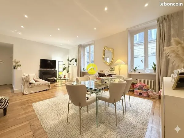 APPARTEMENT AVEC PISCINE /TERRASSE