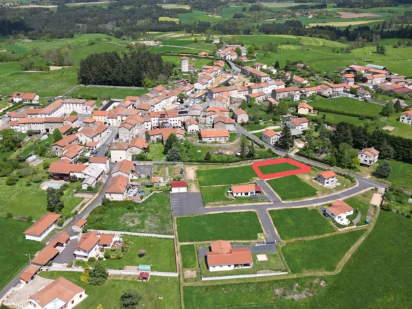 Terrain 616 m²