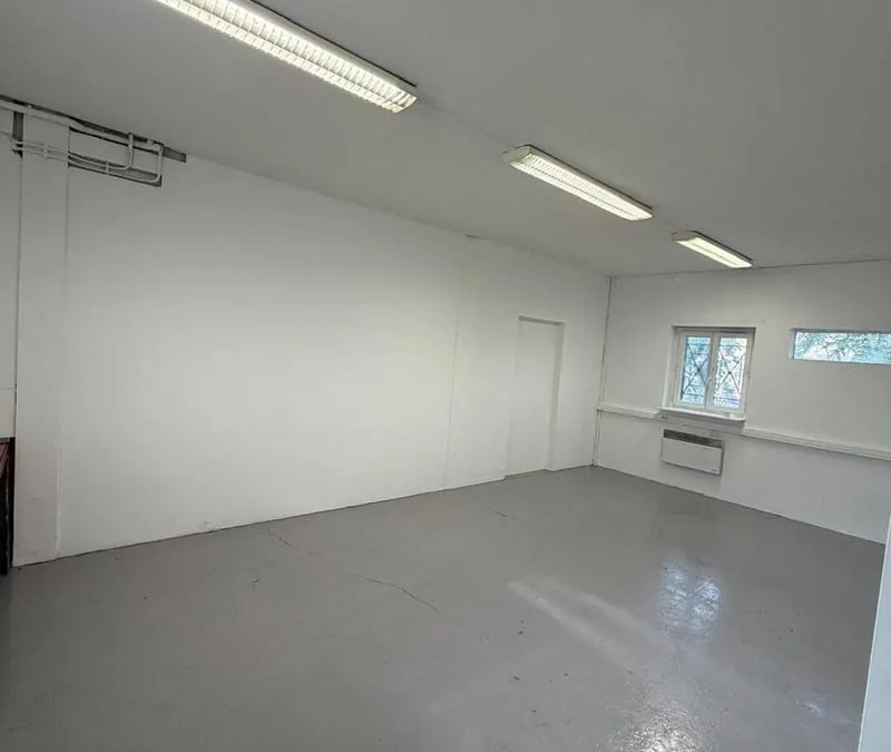 Photo 3