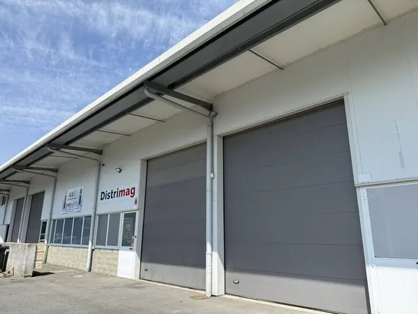 Local d'activité 260 m²