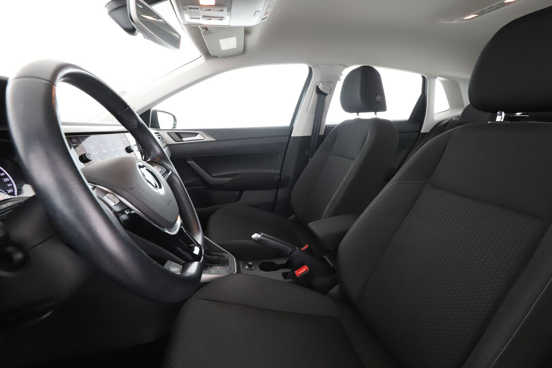 Volkswagen Polo 1.0 TSI Lounge Business DSG7 — photo 9