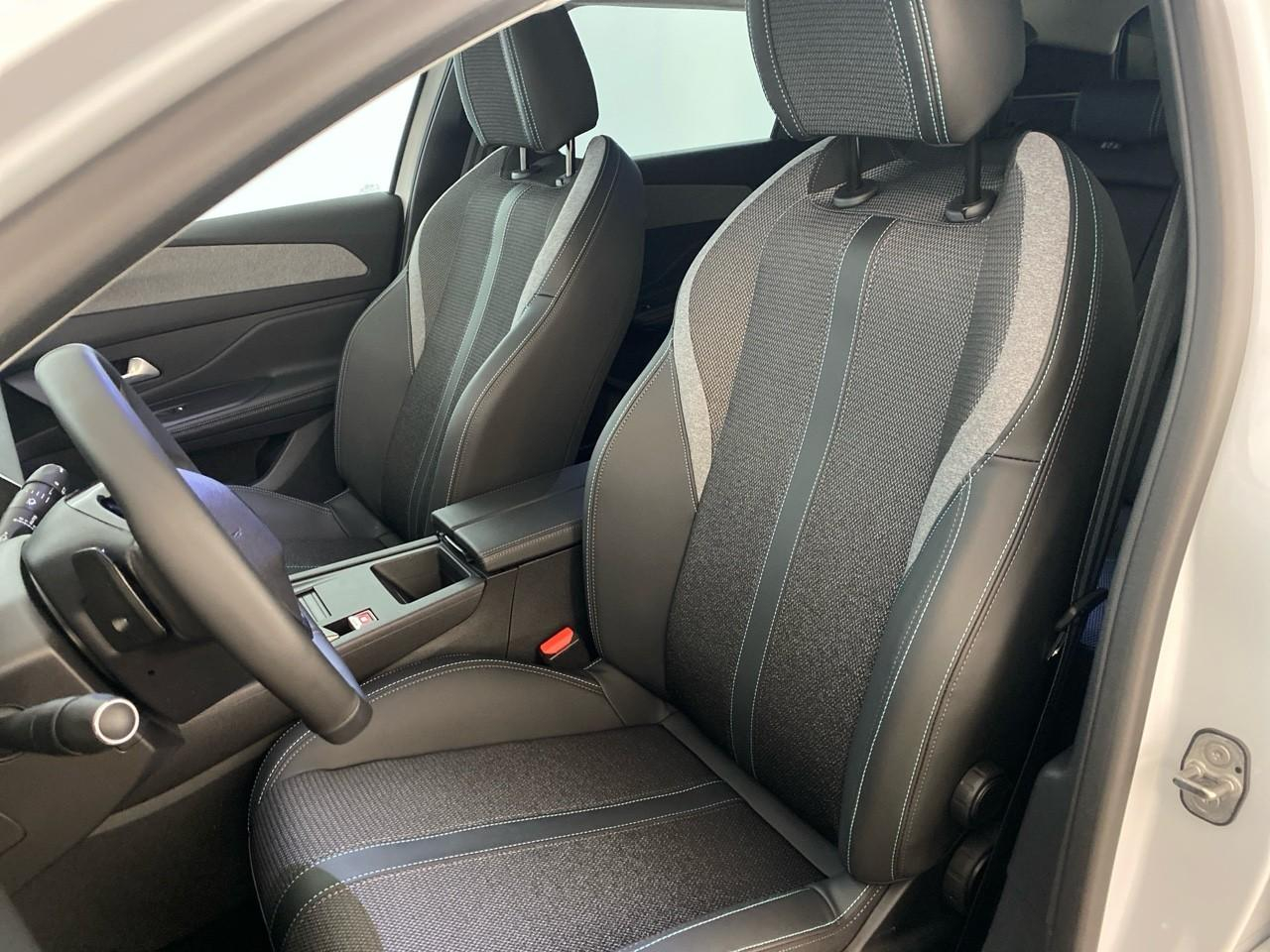 Peugeot 308 sw hybrid 145 e-dcs6 allure — photo 9