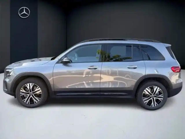 Mercedes Glb 200 d progressive line — photo 22