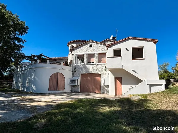 Maison 7 pièces 217 m²