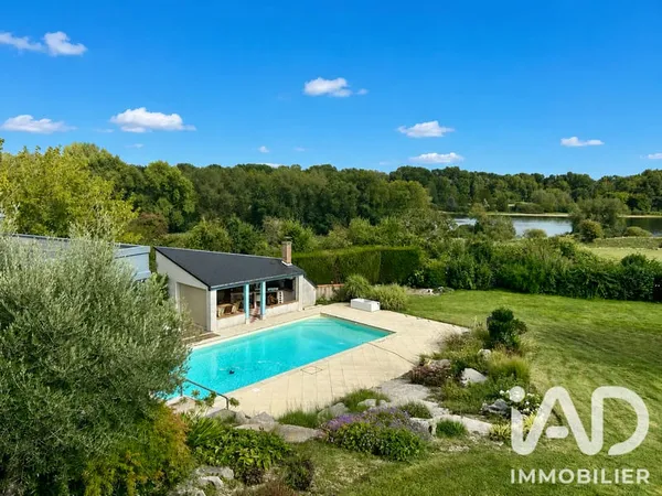 Maison 10 pièces 360 m²
