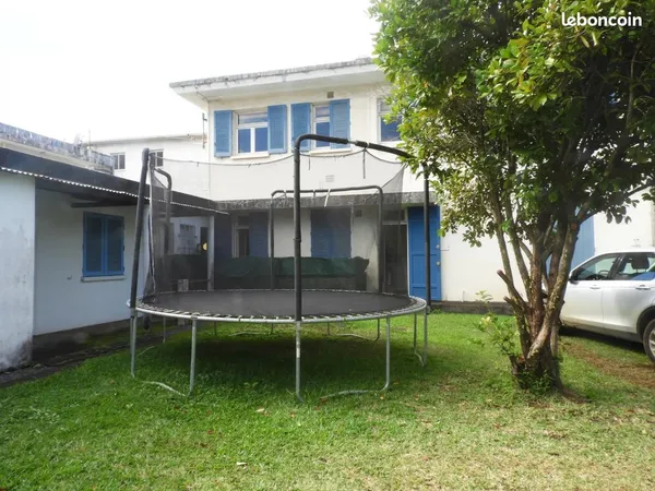 Propriété 10 pièces 200 m²