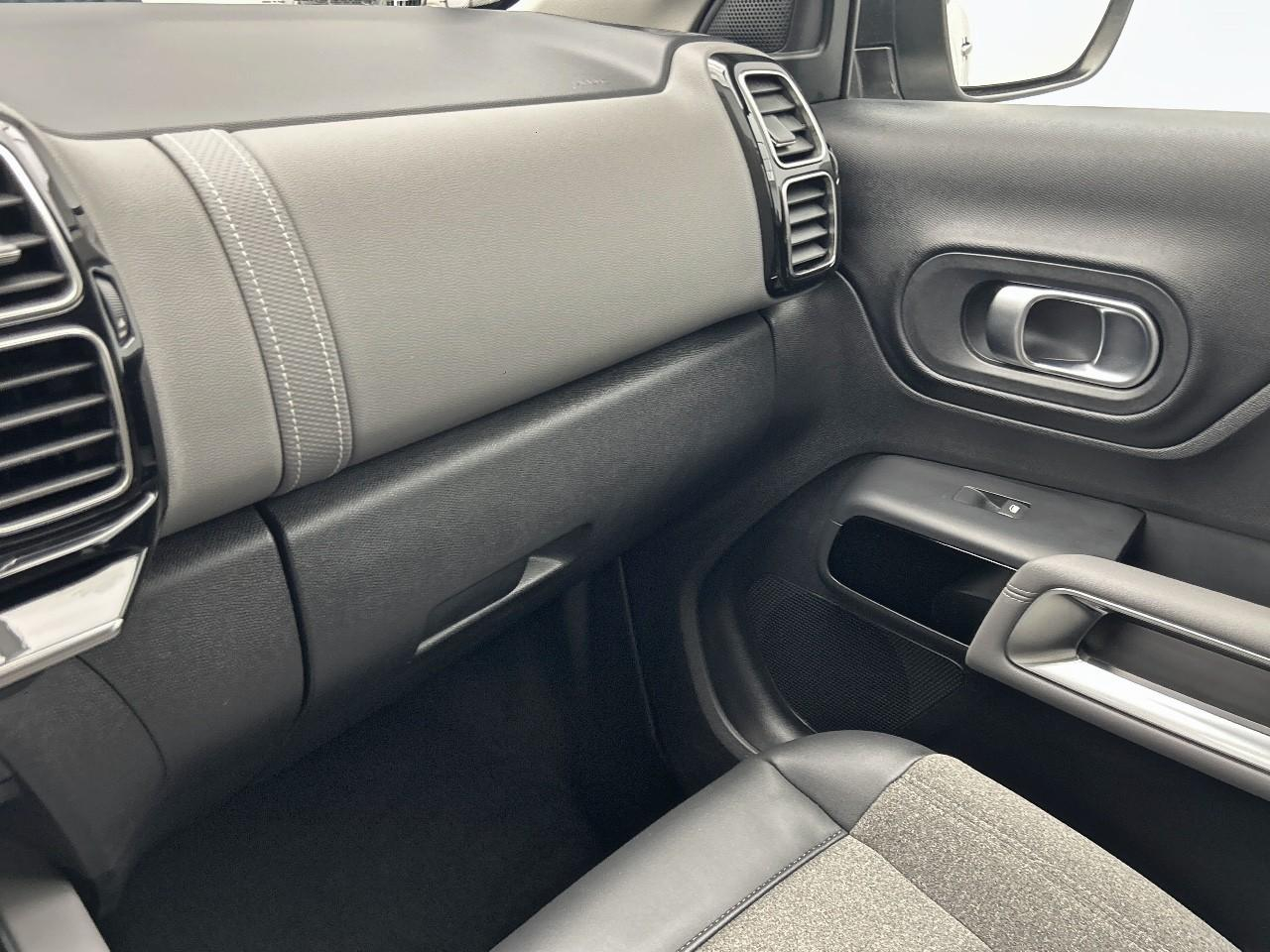 Peugeot 3008 hybrid 225 e-eat8 allure — photo 33