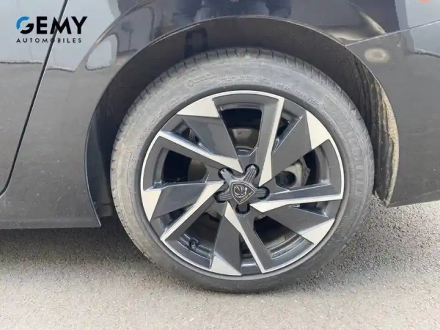 Peugeot 308 sw puretech 130ch s&amp;s eat8 — photo 11