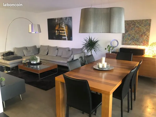 T4 84 m² - balcon - 2 parkings - à 2 min de la douane de Croix-de-Rozon