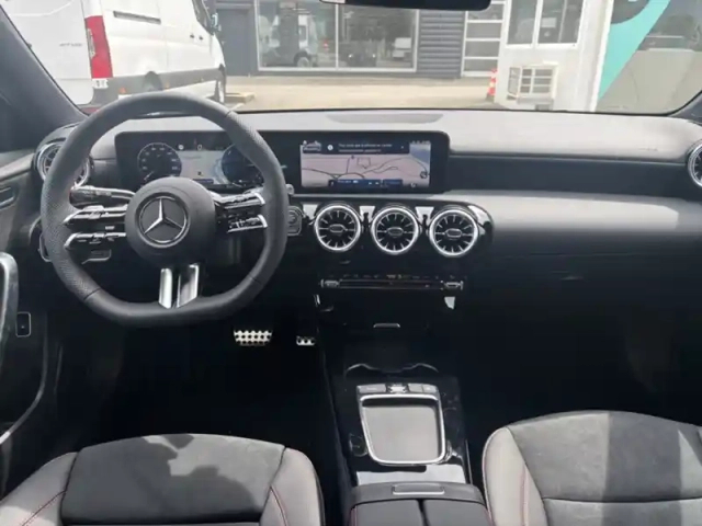 Mercedes Classe A 250 e hybrid eq amg line — photo 11
