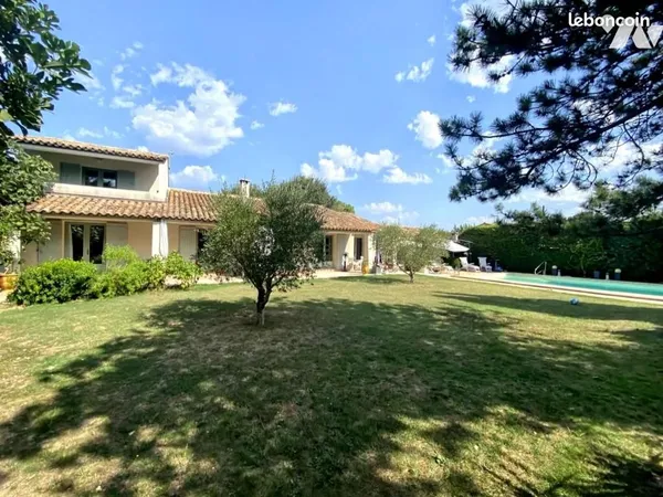 Maison 8 pièces 199 m²