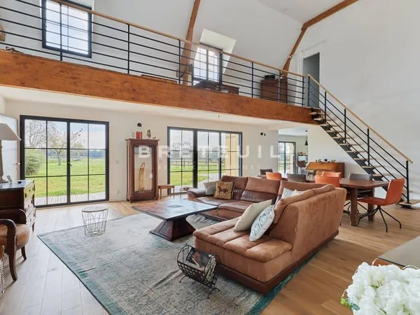 Maison 9 pièces 277 m²