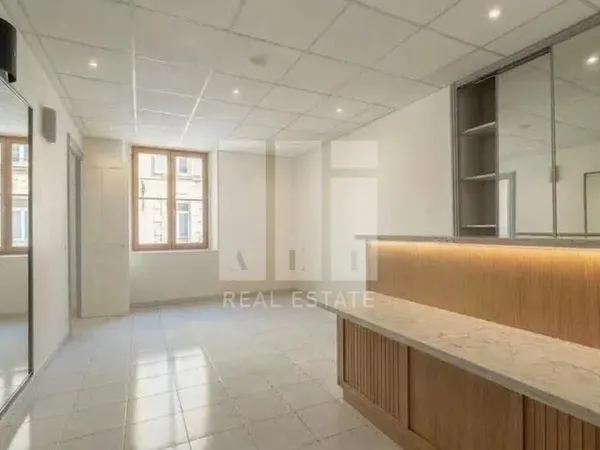 Cannes centre-ville local commercial/bureaux