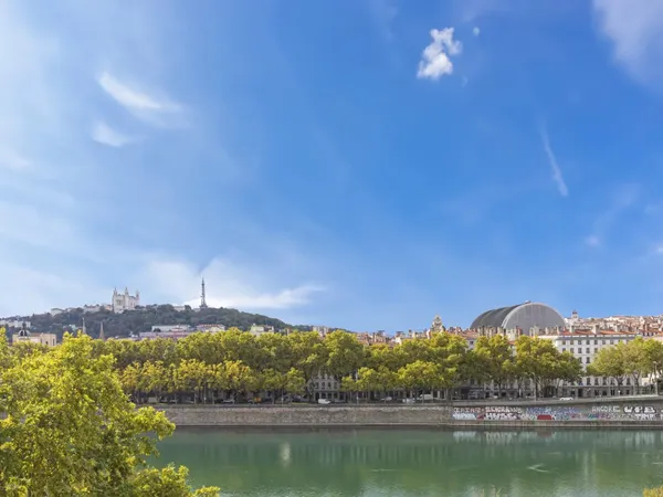 Location appartement meublé 4 chambres / Quai Sarrail Lyon