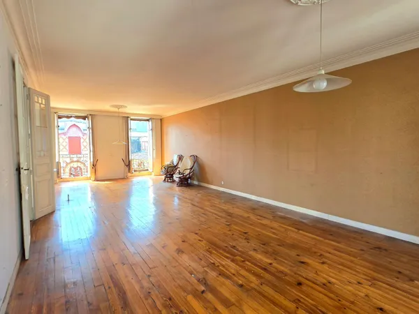 Appartement 6 pièces 147 m²