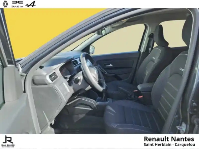Dacia Duster 1.0 eco-g 100ch expression 4x2 — photo 3