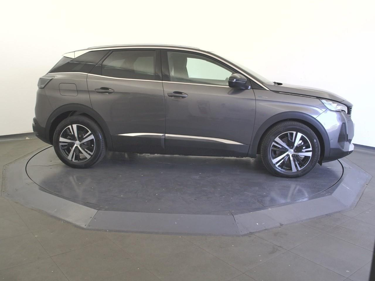 Peugeot 3008 hybrid 225 e-eat8 gt — photo 4