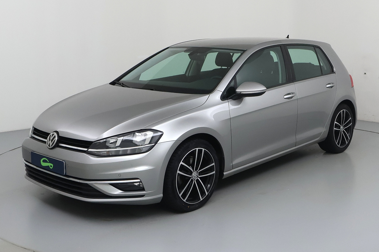 Volkswagen Golf — photo 1