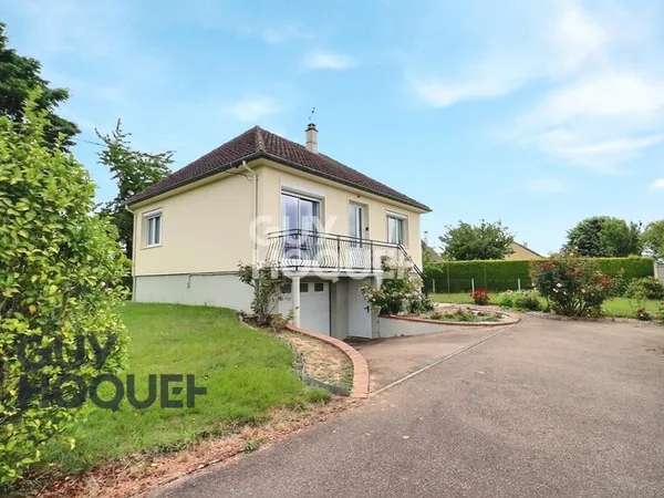 Menneval Maison traditionnelle avec commerces à pied