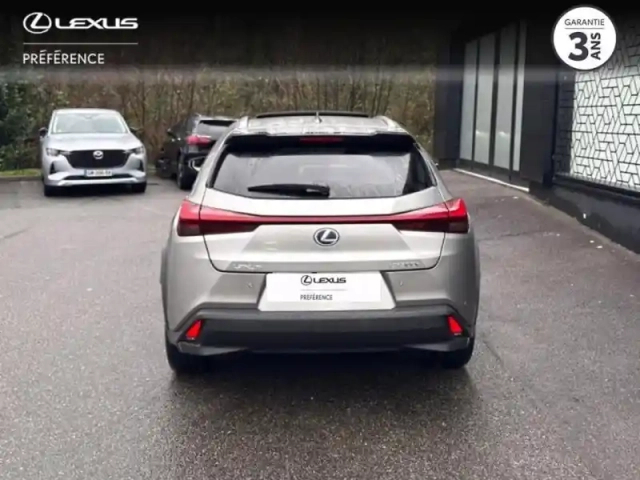Lexus Ux 300e executive — photo 5