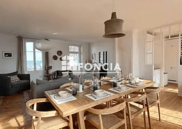 Villa 7 pièces 150 m²