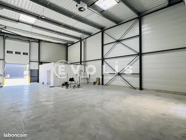 Local d'activité 430 m²