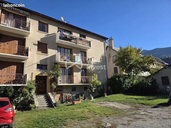 Appartement 4 pièces 80 m²
