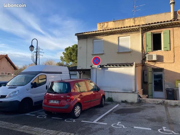 Vends maison de village Pas des Lanciers Saint Victoret